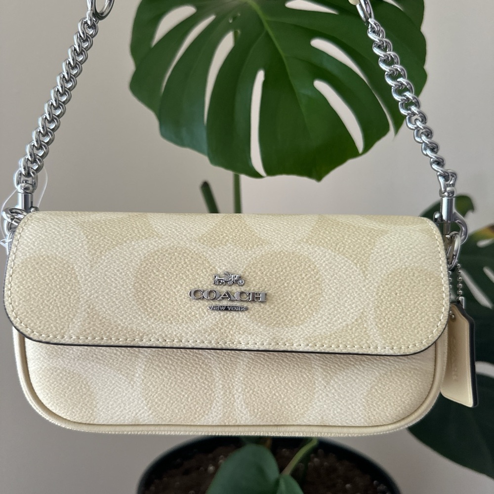NWT coach! Hailey Flap Bag In Signature Canvas - Picture 3 of 10